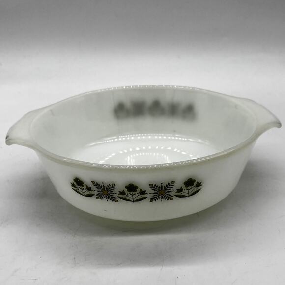 Vtg Anchor Hocking FireKing 9" Dish White Milk Glass Green Meadow Ovenware 1.5qt - Picture 1 of 7